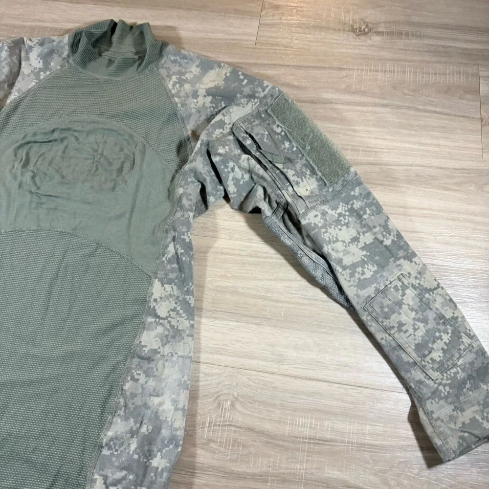 US Army Combat Shirt Flame Resistant FR Multicam OCP Medium  Stretch Army Camo‎
